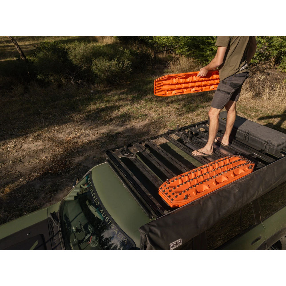 Maxtrax Flat Rack Mount With Universal Mounting