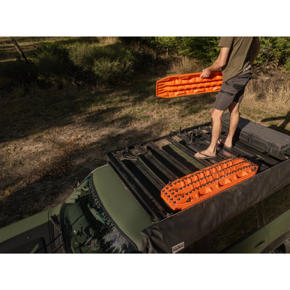 Maxtrax Flat Rack Mount With Universal Mounting